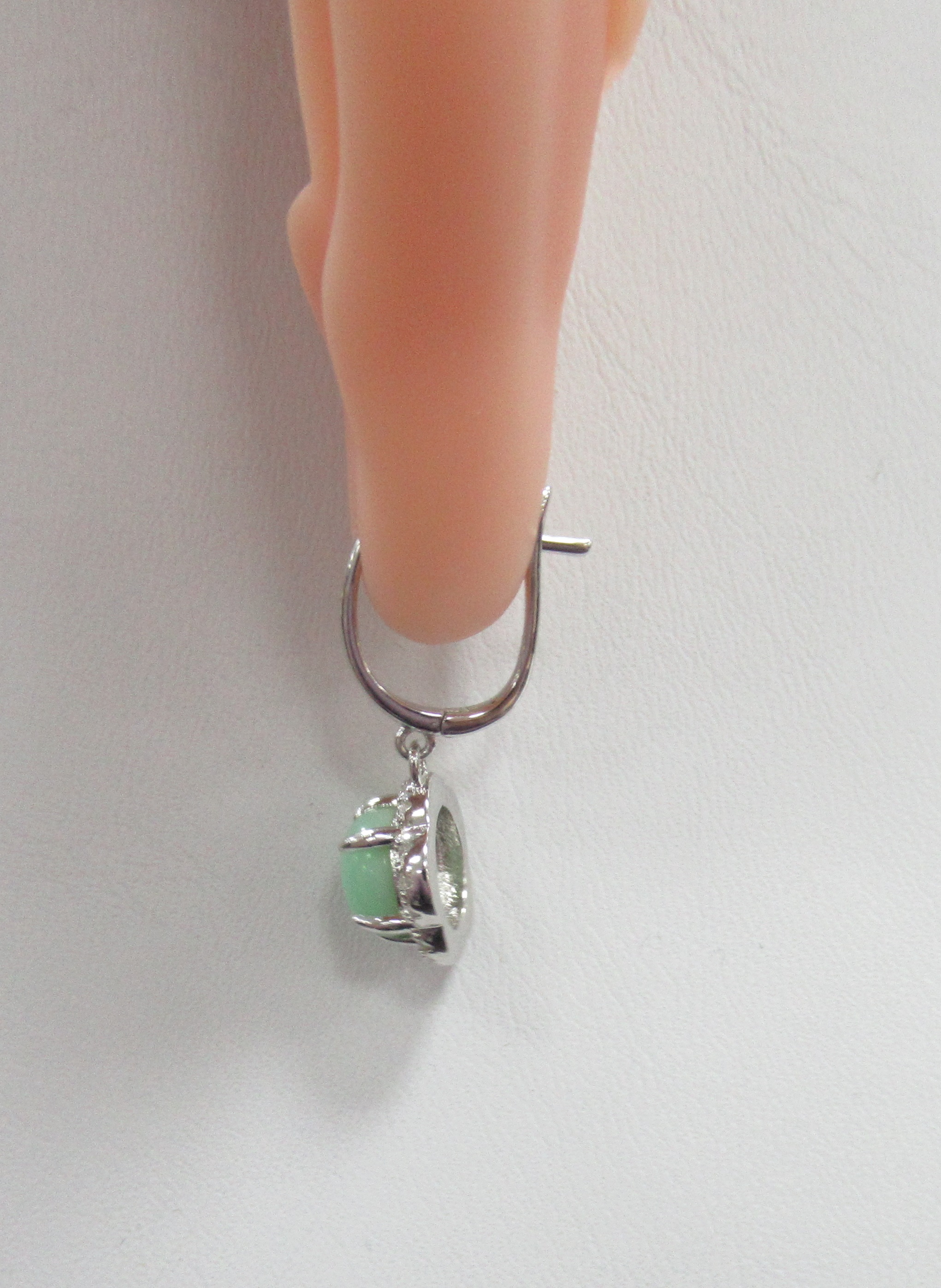 Серебряные серьги с зелеными халцедонами "Цветы"